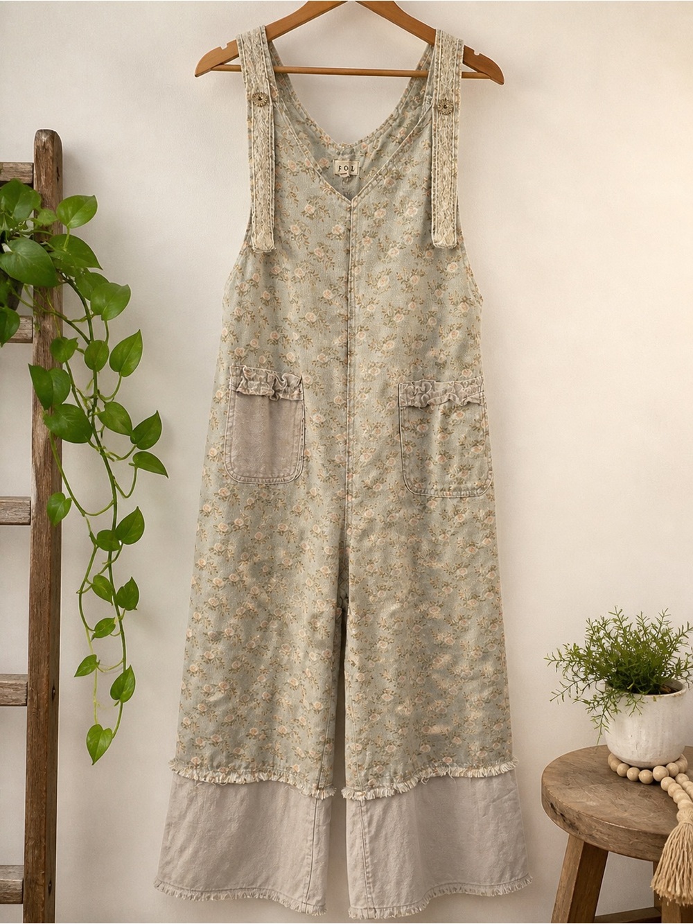 POL Floral Sage Green Wide-Leg Linen-Blend Jumpsuit